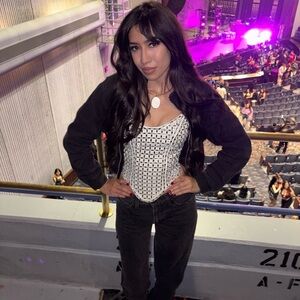 Meet your Posher, Alondra